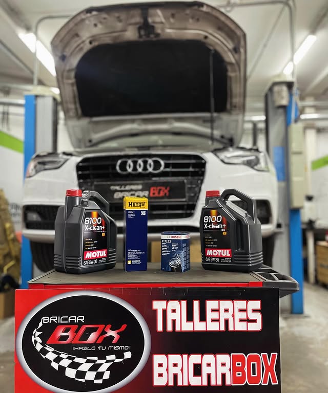 Taller equipado con elevadores modernos